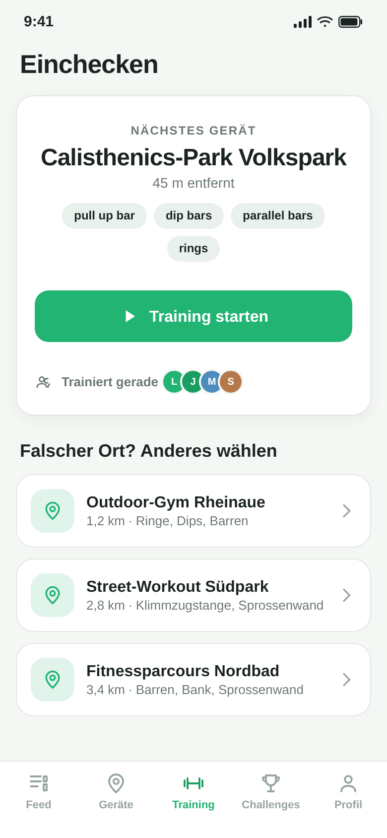 Einchecken-Bildschirm mit dem nächsten Gerät, seiner Entfernung, der Ausstattung und wer dort gerade trainiert